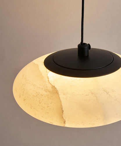 Minimal Marble Disc Pendant Light – Modern Sculptural Lamp